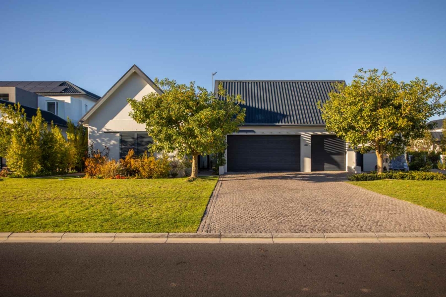 5 Bedroom Property for Sale in Val De Vie Estate Western Cape